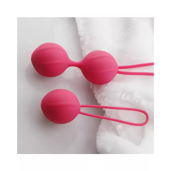 Cotoxo Cherry - geiša kamuoliukų rinkinys 2 vnt - raudona