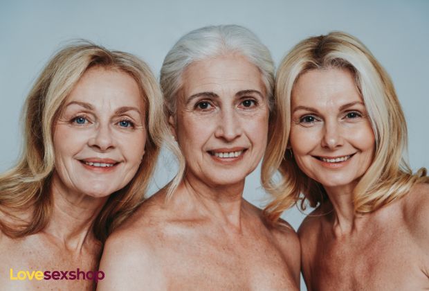 Intymumo puoselėjimas menopauzės metu: seksologės gidas, kaip klestėti tarp paklodžių